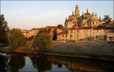 Comment s'appelle la cathdrale de Prigueux ?