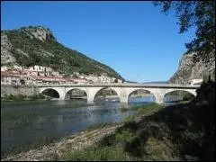 Le Gardon ( ou Gard ) est un affluent ...