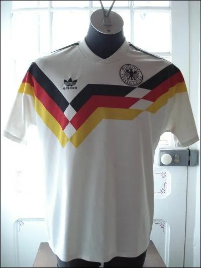 Lors de quel mondial l'Allemagne a-t-elle eu l'occasion de porter ce maillot ?