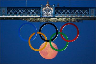 Combien y a-t-il d'anneaux sur l'emblme olympique ?