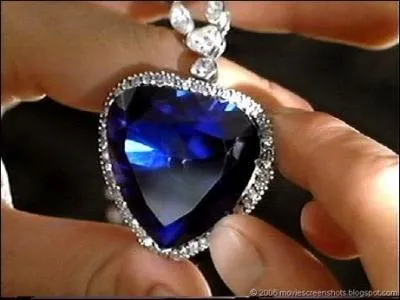 Voici le diamant Hope (Le Cur de l'Ocan) : combien de carats fait-il ?