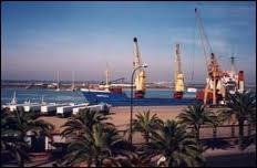 O est situe la ville portuaire de Huelva ?