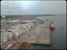 O se trouve Puerto Castilla sur cette image arienne ?