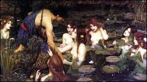 Ces cratures de la mythologie grecque taient les cinquante filles du 'vieillard de la mer'. Elles aidaient les marins en perdition :