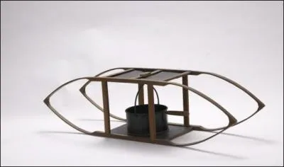 Quel nom porte cet appareil ressemblant  une luge, et qui servait  rchauffer le lit durant l'hiver ?