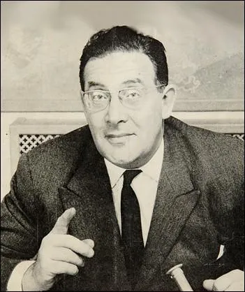 Figure lgendaire de la tlvision franaise, Lon Zitrone a dbut sa carrire tlvisuelle en 1958 . Quel mtier tlvis n'a-t-il jamais exerc ?