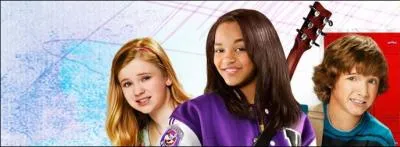 Qui joue dans  Section Genius  ?