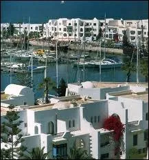 Voici Port El Kantaoui. Quel est son pays ?