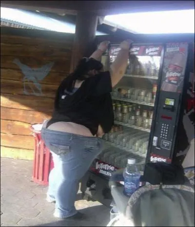 Imaginez que vous ayez dclar dans un sketch, au sujet du string : Avant, pour voir les fesses, il fallait carter le maillot, maintenant, pour voir le maillot, il faut carter les fesses !