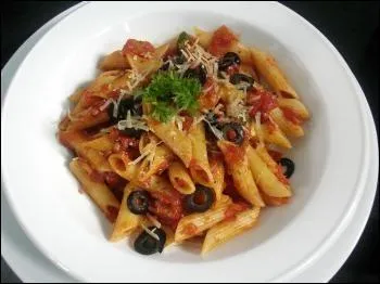 Que contient la terrible sauce des pâtes à "l'arrabiata" ?