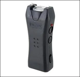 Tome 6 - O Hayato dit-il avoir trouv le taser ?