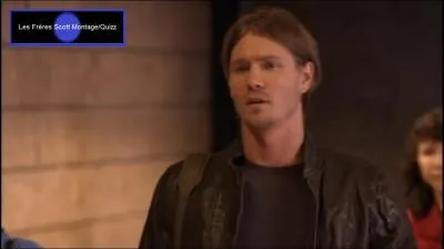 Pourquoi Lucas fait une brve apparition dans la srie ?