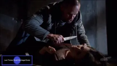 Qui sauve Brooke lorsque Xavier l'attaque ?