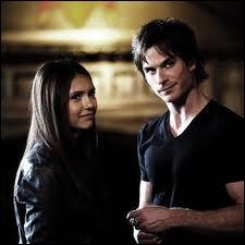 Quel est le  problme   entre Elena et Damon dans la saison 4 ?