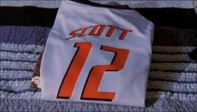 O jouait Nathan avant qu'il ne raccroche ?