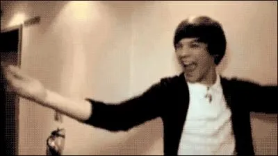 Louis ne porte que rarement :