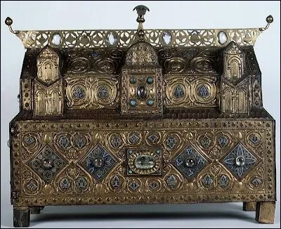 Dans quelle ville, pourrez-vous admirer la magnifique chsse-reliquaire de Saint-Etienne-de-Muret, dans l'glise Saint-Antoine ?