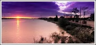 O situez-vous Couron, reprsente par ses quais  la tombe du jour ?