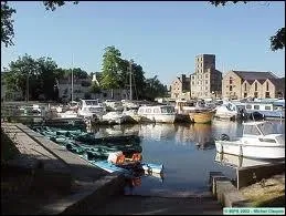 Voici le port de Nort-sur-Erdre. O se situe cette commune ?