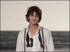 Comment est la voiture de Navid ?