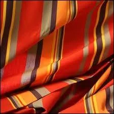 Ce tissu porte des rayures significatives dans le monde du tissu  rayures. Elles sont dites... ?