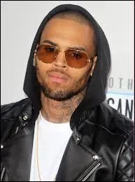 Qui a battu Rihanna ?