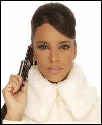 Parce qu'on a tous des rves, mme les stars ! Quel mtier Shy'm voulait-elle exercer tant enfant ?