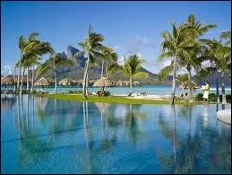 Bora-Bora, o Paul-mile Victor rsida et mourut en 1995, se situe :