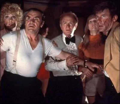 En 1972, il joue dans  L'Aventure du Pos�idon , film catastrophe de Ronald Neame, avec Gene Hackman et Red Buttons. Quel r�le joue-t-il dans ce film ?