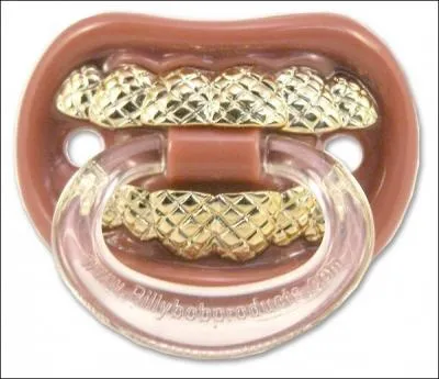 Si vous avez un cadeau de naissance bling-bling  faire, voici la tototte parfaite, celle du... ?