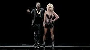 Qui chante  Scream And Shout  ?