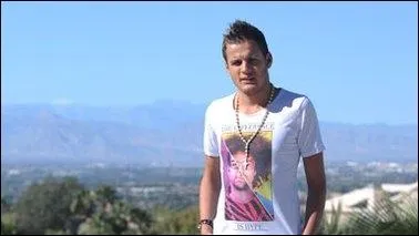 Quel et le prnom de cet homme ?