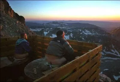 Ah la montagne et ses somptueux couchers de soleil, pouvoir l'admirer, quel ...