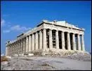 Comment s'appelle le temple d'Athna situ au sommet de l'Acropole ?
