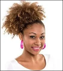 Comment s'appelle cette concurrente ?