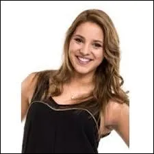 Comment s'appelle cette concurrente ?