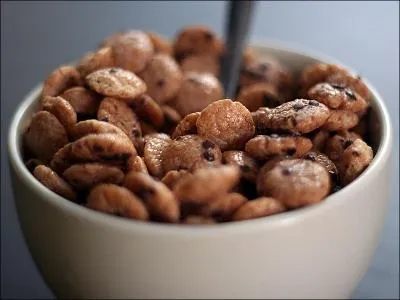 Ces minis biscuits avec des ppites de chocolat sont commercialiss par Nestl. Voil ...