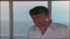 Dans combien d'pisodes cet homme joue-t-il le rle d'un meurtrier ?