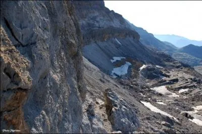 Monts gels et fleuris, trne des deux, (... )