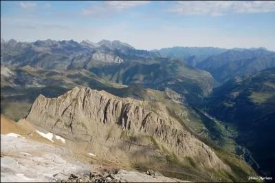 Les airs lointains d'un Cor (... ) et tendre.