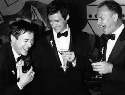 Chanteur et protecteur de la fort amazonienne, il est  droite sur la photo !