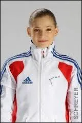 Comment la surnomme-t-on ?