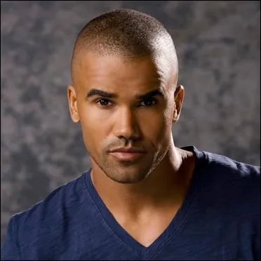 Je suis le beau gosse de la srie. J'ai t viol par mon ducateur alors que j'tais plus jeune, c'est la raison pour laquelle je suis profileur aujourd'hui :