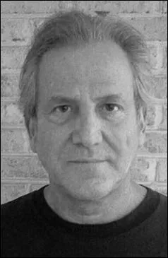 Quel est le tribut masculin du District 8 ?