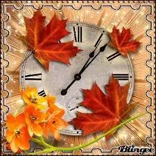 Qui chantait  Qu'on me laisse  mes souvenirs, qu'on me laisse  mes amours mortes ... qu'on me laisse le temps d'en rire, le temps d'essayer d'en sourire  ?