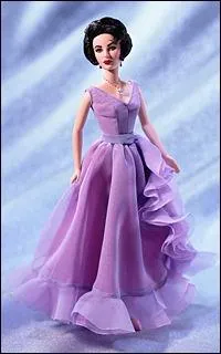 Si je vous dis que la couleur favorite de cette star tait le violet, vous saurez qu'il s'agit de ?