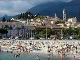 Qu'associe-t-on  la ville de Menton ?