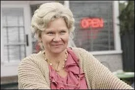 A Storybrooke, je m'appelle Granny. En ralit, je suis...