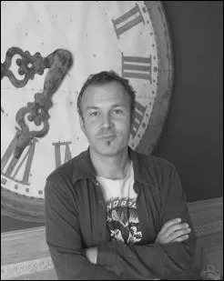 Jean Claude, Nathalie , Hugo et les autres prennent vie sous sa mine , voici ... .