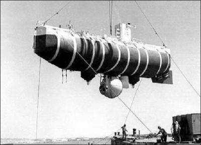 Quel tait le premier appareil utilis pour l'observation scientifique des fonds sous-marins ?